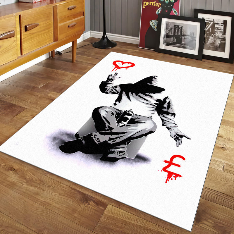 Tapis imprimé exquis avec un velours doux et un thème floral élégant, idéal pour rehausser la décoration intérieure et offrir un confort sous les pieds