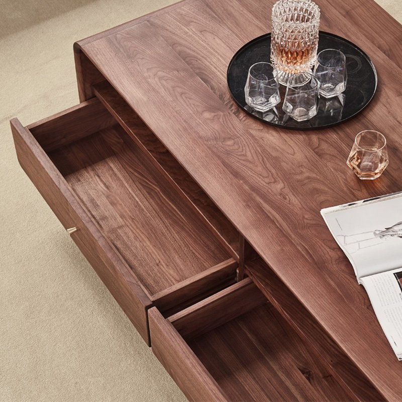Table basse moderne de style médiéval