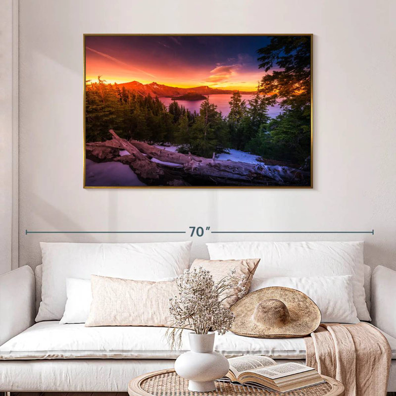 Majestic Crater Lake Sunset, 46 po x 31 po, Cadre flottant doré