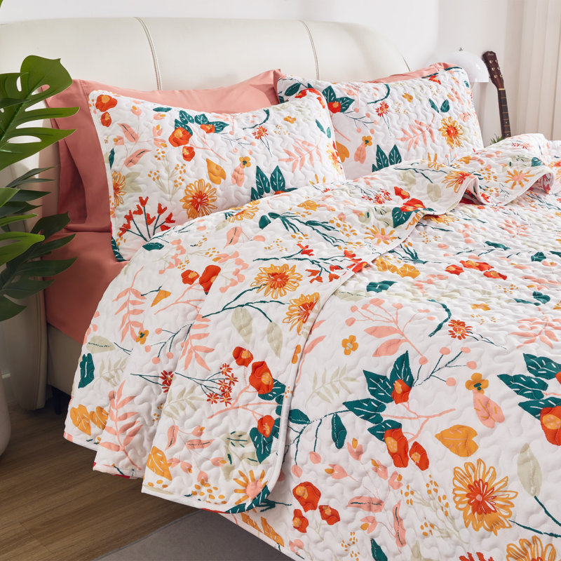 Quilt Set, Full/Queen Quilt + 2 Standard Shams