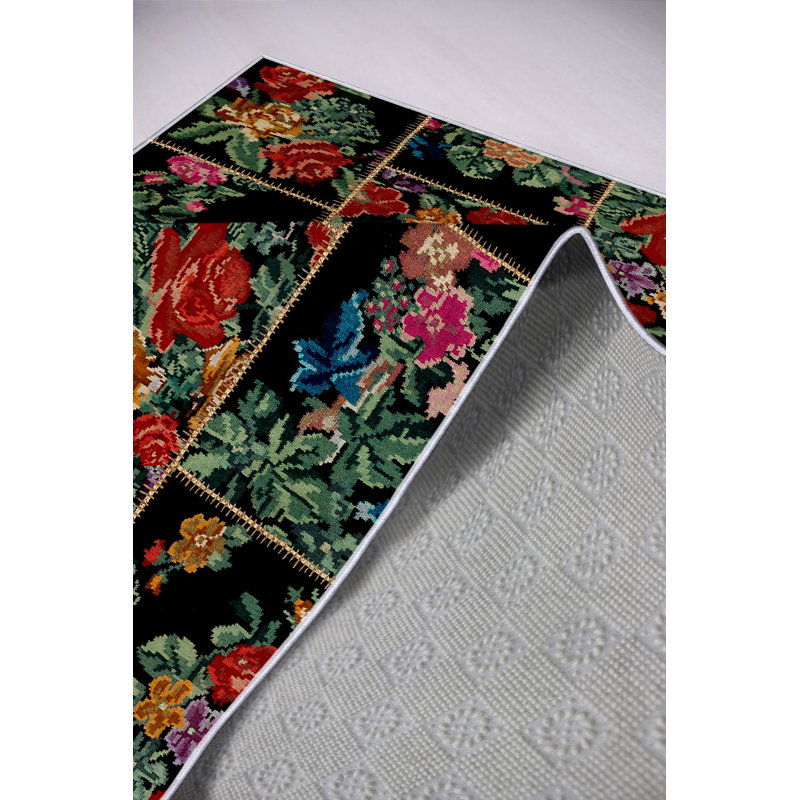 Rectangle Ahni Floral Machine Braided Polyester Area Rug in Red/Black/Green, Rectangle 2' x 3'3"