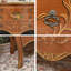 Commode d'appoint vintage à trois tiroirs sculptée à la main
