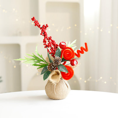 Décoration de Noël en forme de baies rouges