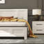 Lit à panneaux Roundhill Furniture Realynn, finition blanc cassé-109268147