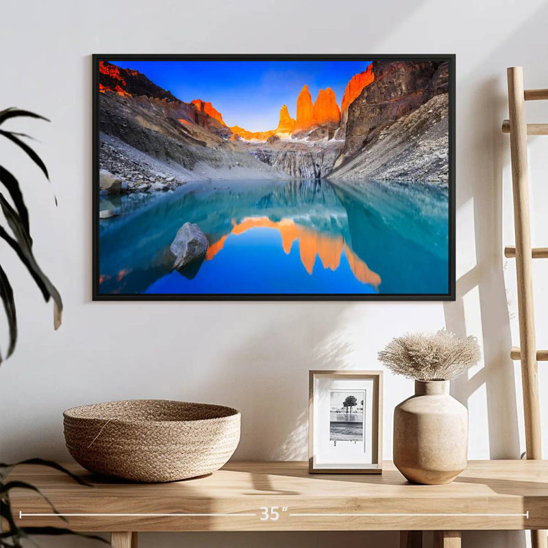 Torres Del Paine, 25 po x 17 po, Cadre flottant noir