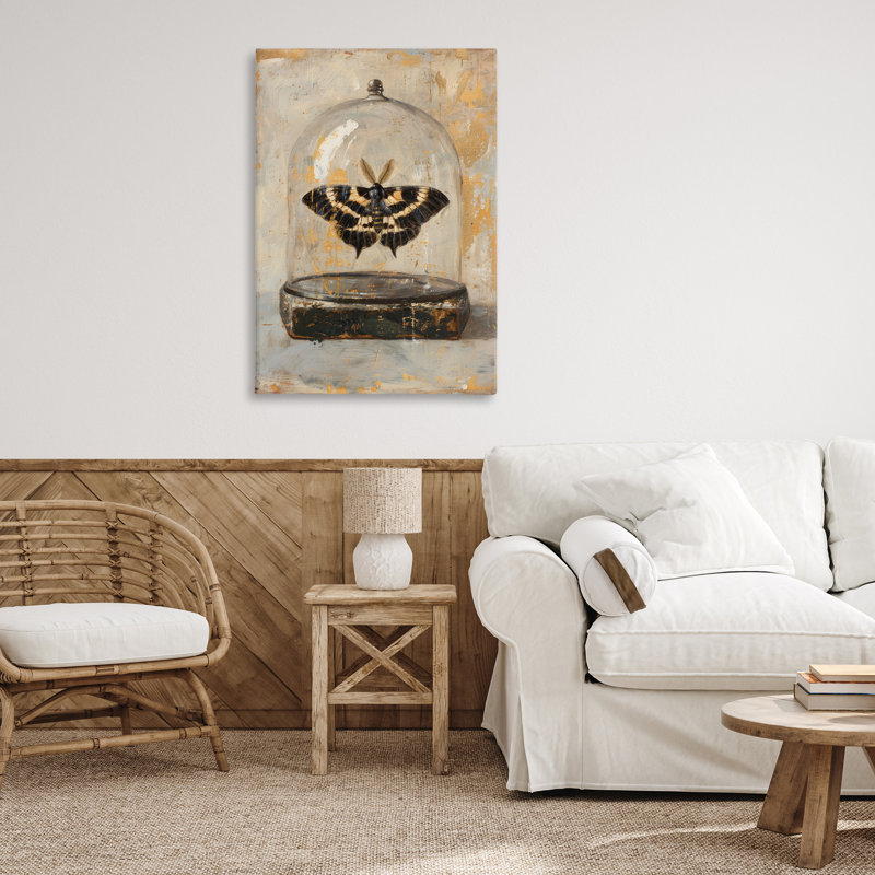 «Rustic Moth in Glass Canvas» par Petal Prints Design, H 36 po x l 24 po