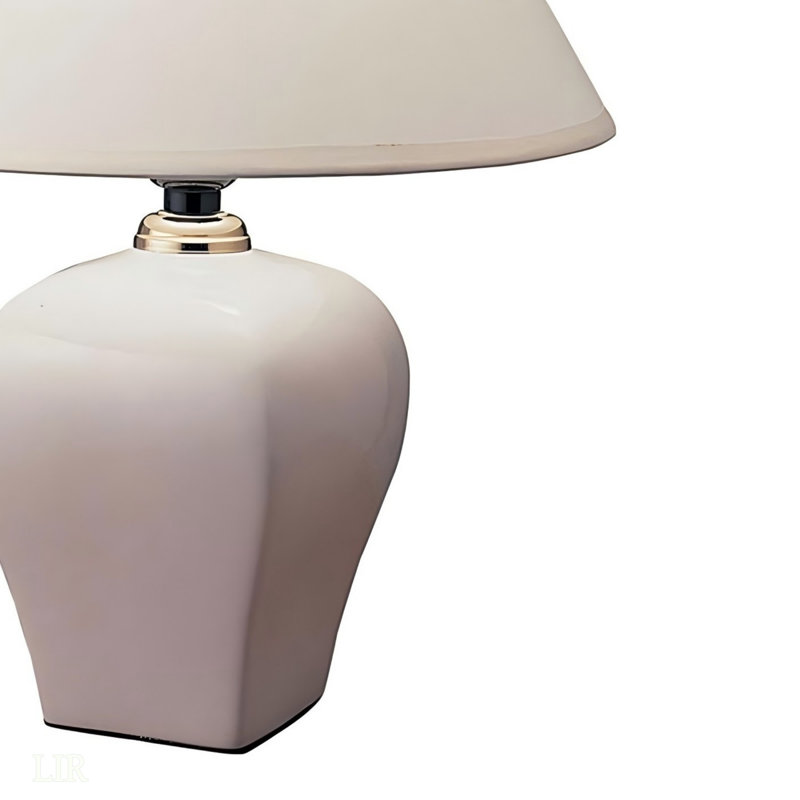Lampe de table 13 po en céramique de forme ivoire avec finition ivoire
