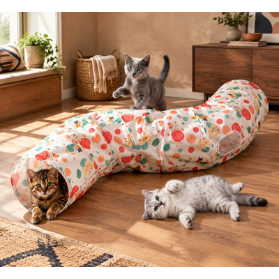Ce tunnel pliable en forme de S est livré avec une balle pour chat. Il est conçu comme un tube pliable pour les chats d'intérieur, ainsi que pour les lapins, les cochons d'Inde, les furets et les chiots.