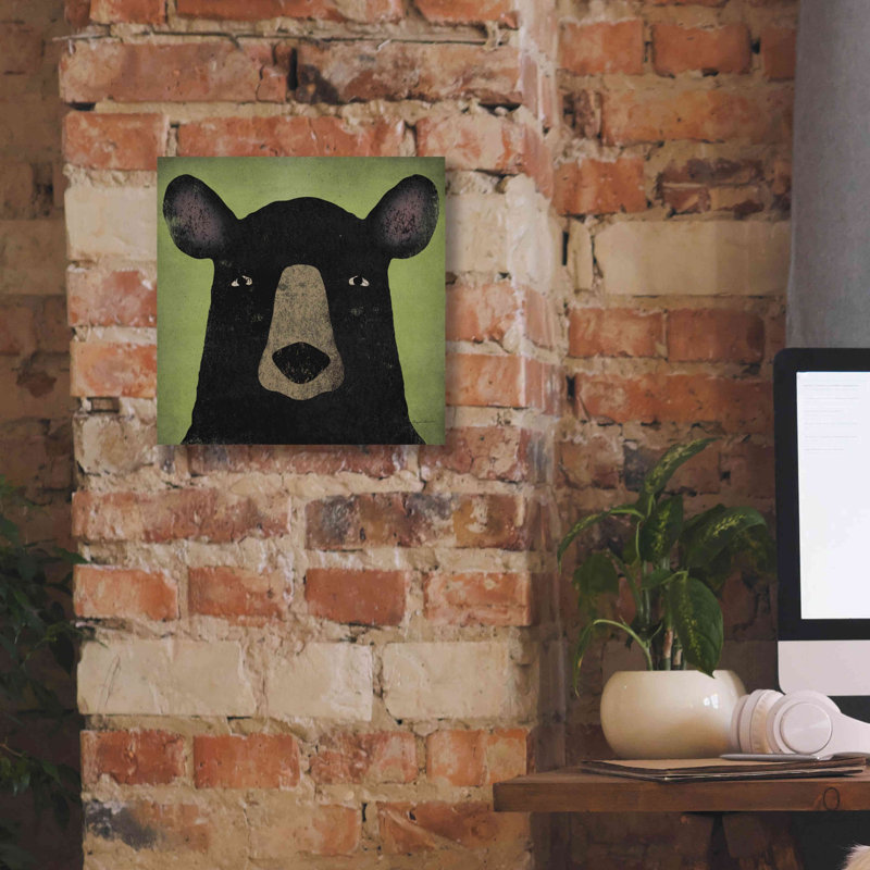 «The Black Bear» par Ryan Fowler, estampe numérique sur toile, H 12 po x l 12 po x P 0,75 po