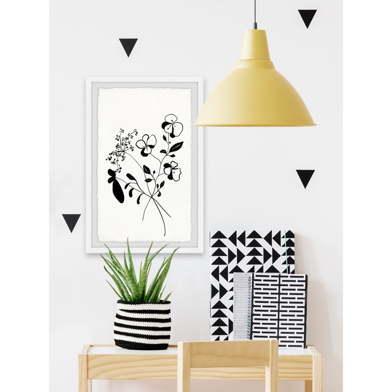 «Thriving Buds» par - Peinture encadrée, H 12 po x l 8 po