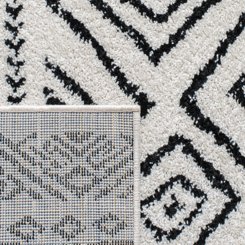 Hermine Geometric Area Rug, Rectangle 91 x 152 cm