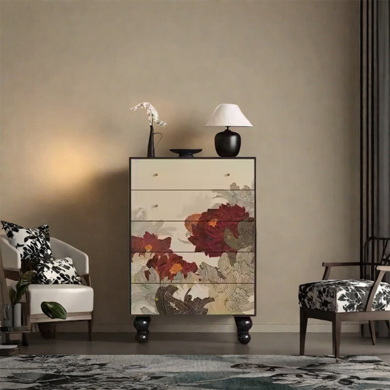 Armoire en noyer massif avec cinq tiroirs