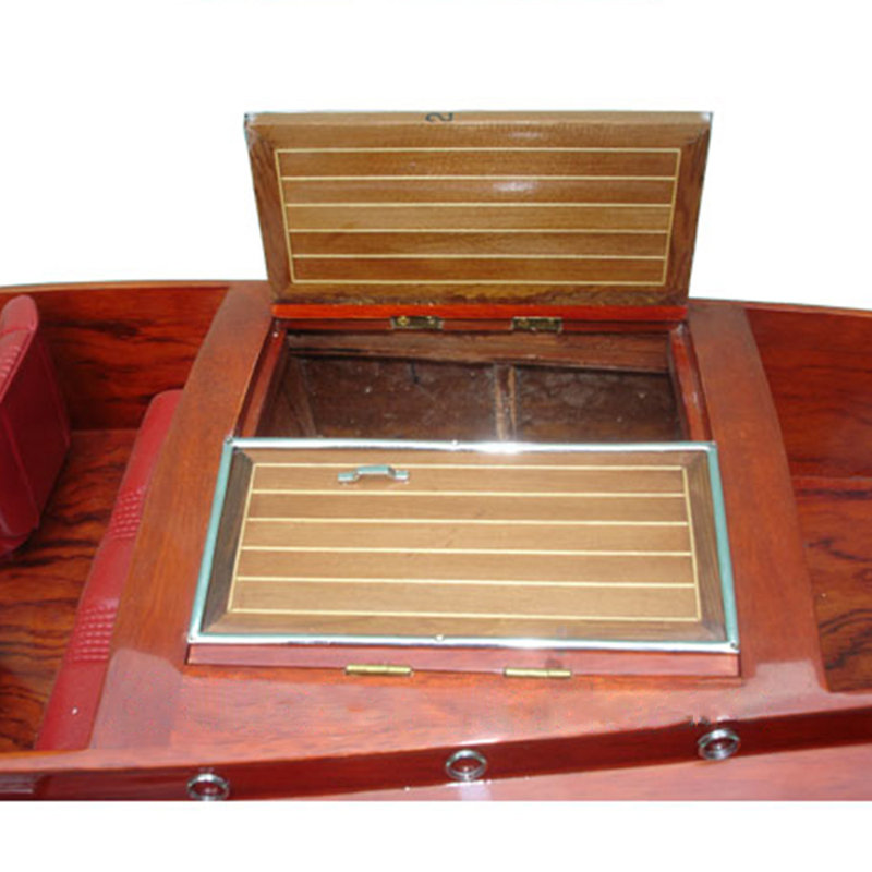 «Chris Craft Runabout Painted Ready» pour modèle de vedette moyenne RC