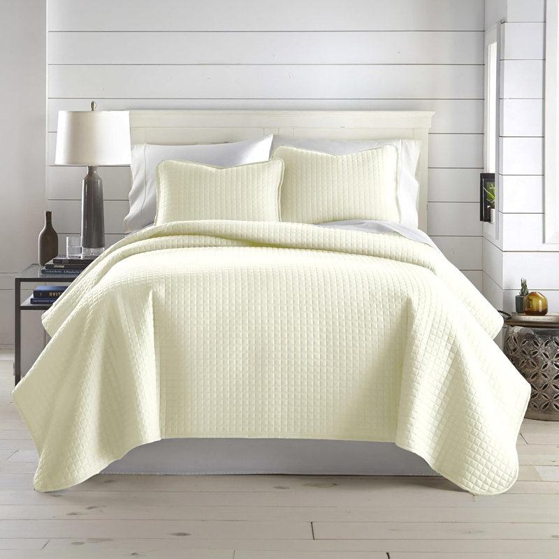 Ensemble de courtepointe surdimensionnée Vilano de Southshore Fine Linens, literie matelassée légère en microfibre doublement brossée et 1 taie d'oreiller, 1 place/1 place XL, crème