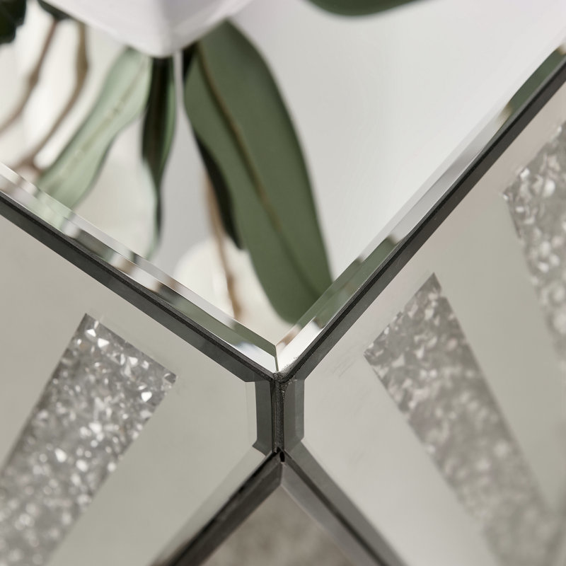 Table carrée inversée à miroir triangulaire