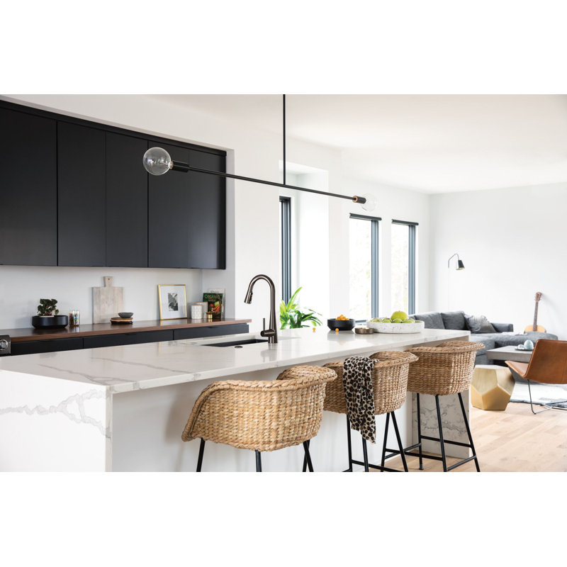 Robinet de cuisine à poignée simple Moen Sleek MotionSense Wave avec technologie Power Clean, Noir métallique