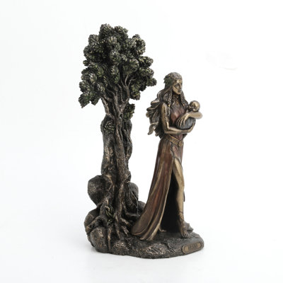 Winkel People Statue