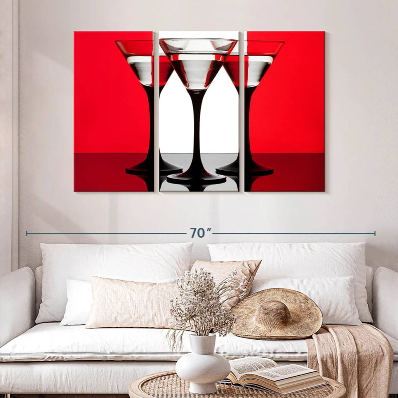 Yarlin trois cocktails Martini, H 32 po x l 50 po