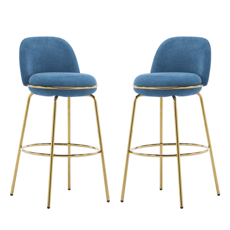 Tabourets de bar en métal luxueux et confortables pour les intérieurs modernes avec des accents bleus et dorés, idéaux pour les espaces de salle à manger