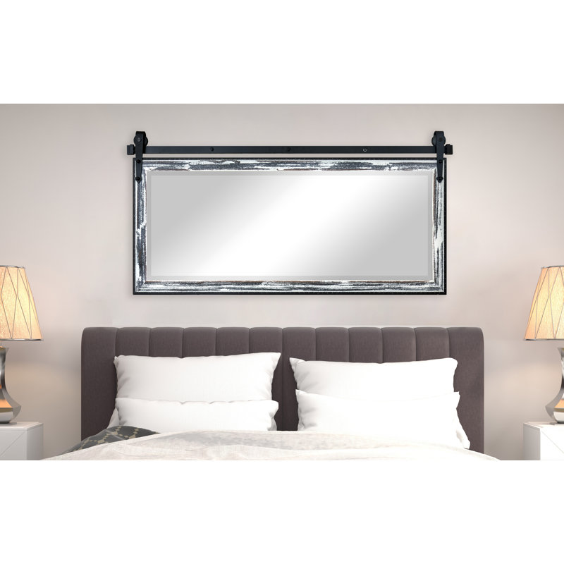 Miroir de salle de bain Maragozakis, 25 po x 65,5 po