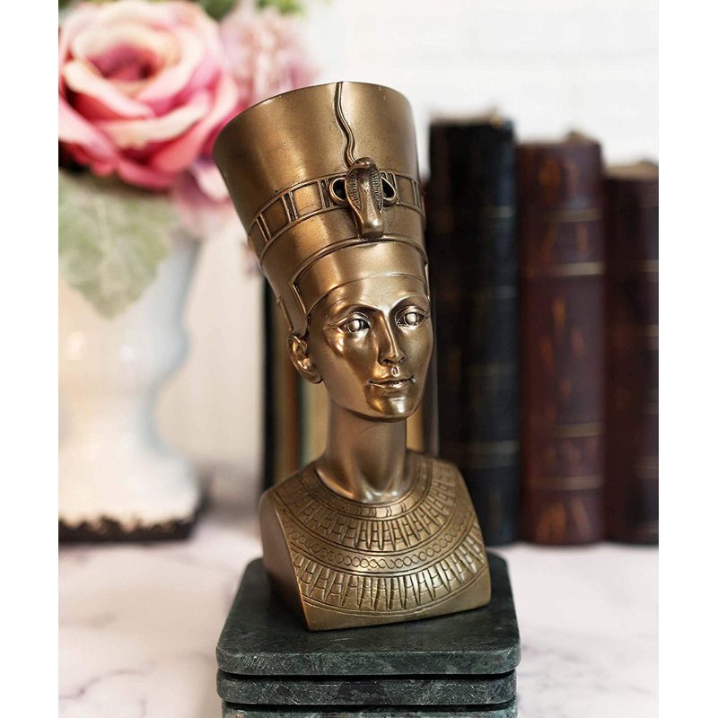 Buste de reine égyptien classique en bronze Dabrowski