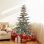 Sapin de Noël noble de 7 pi, sapin de Noël artificiel floqué avec 1000 pointes de branches, charnières en métal et base pliable pour la maison, le bureau et la décoration de fête