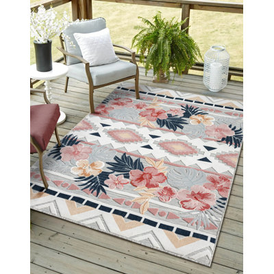 Wareham Floral Indoor / Outdoor Area Rug