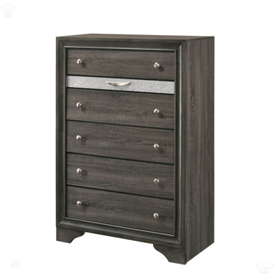 Naima Chest