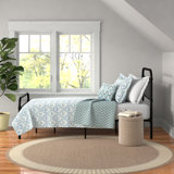 Chuckanut Metal Platform Bed