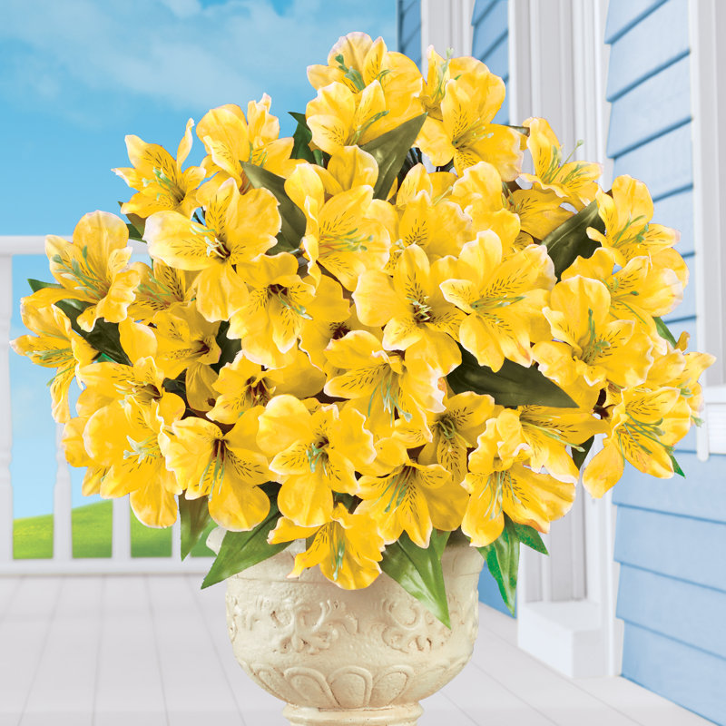 Lillies Arrangement, Yellow