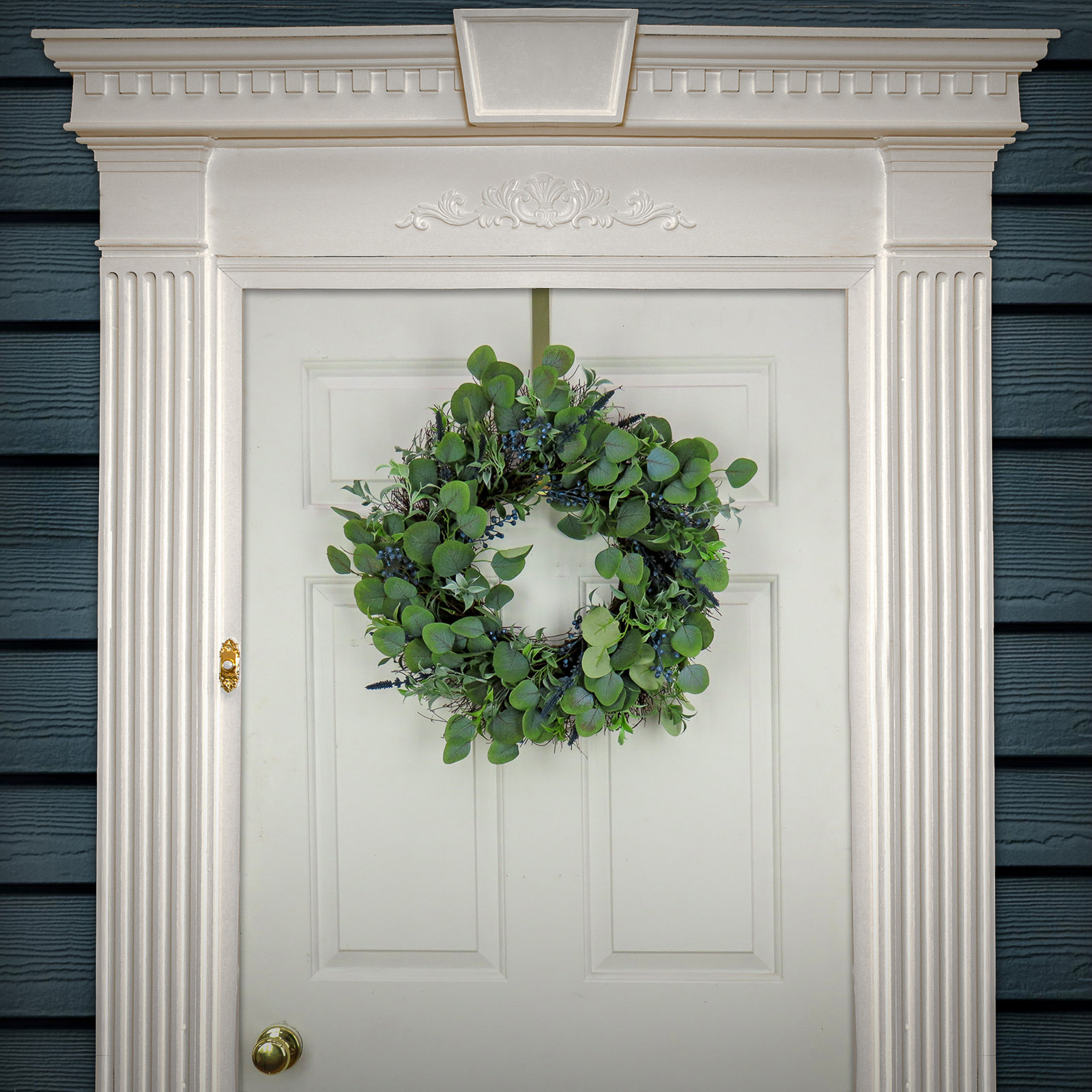 24" Handcrafted Eucalyptus Wreath