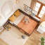 Lit simple au sol avec clôture sans porte, lit en bois d'hévéa avec garde-corps-693764448