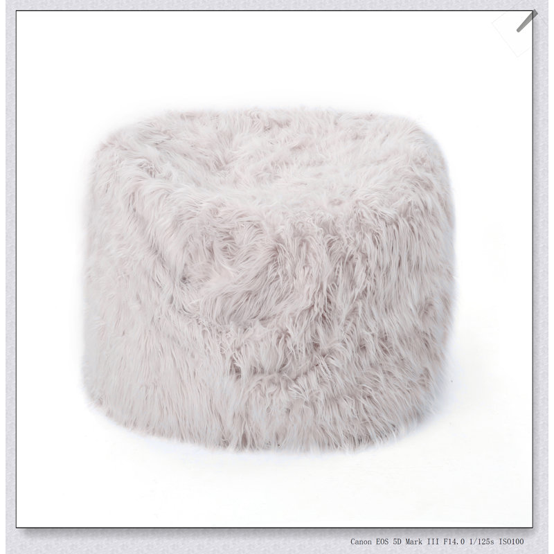 Fauteuil à billes arrondi en fausse fourrure Mahin