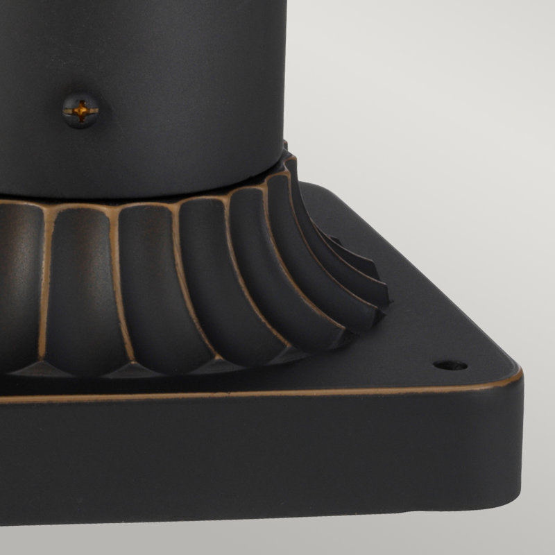 Uxbridge Pier Mount Light