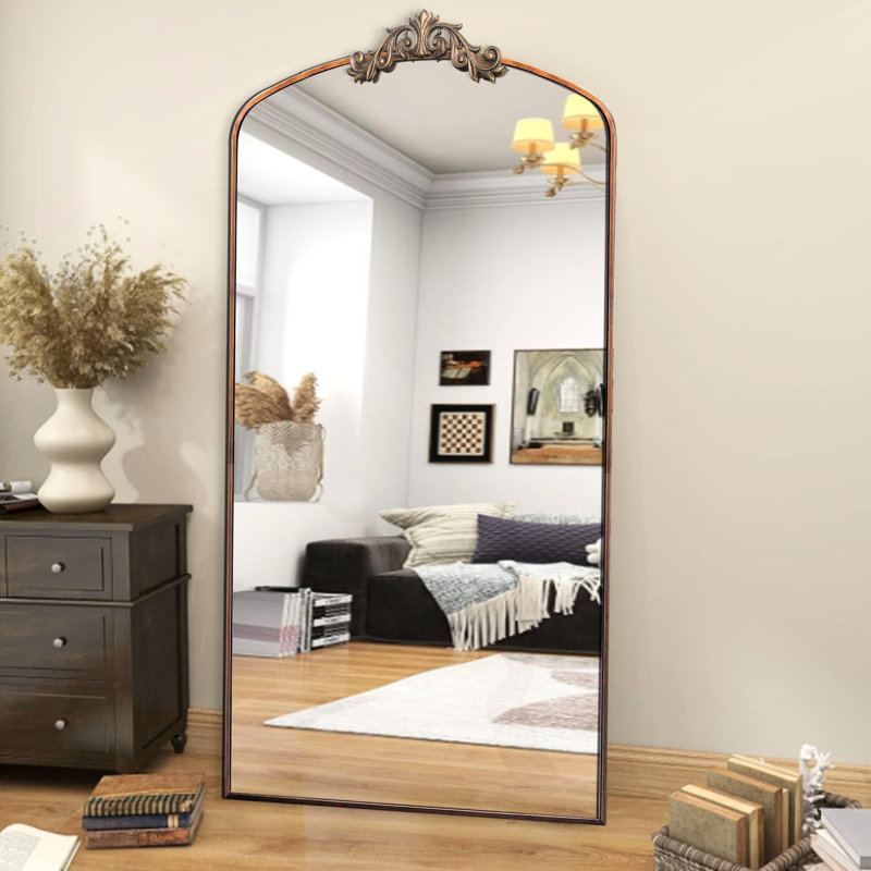 Miroir arqué rétro vintage 36 po x 66 po - Pansement en métal pleine longueur pour chambre à coucher, salon, magasin de vêtements, plancher de bronze antique, look charmant