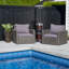Chaise de patio avec coussins