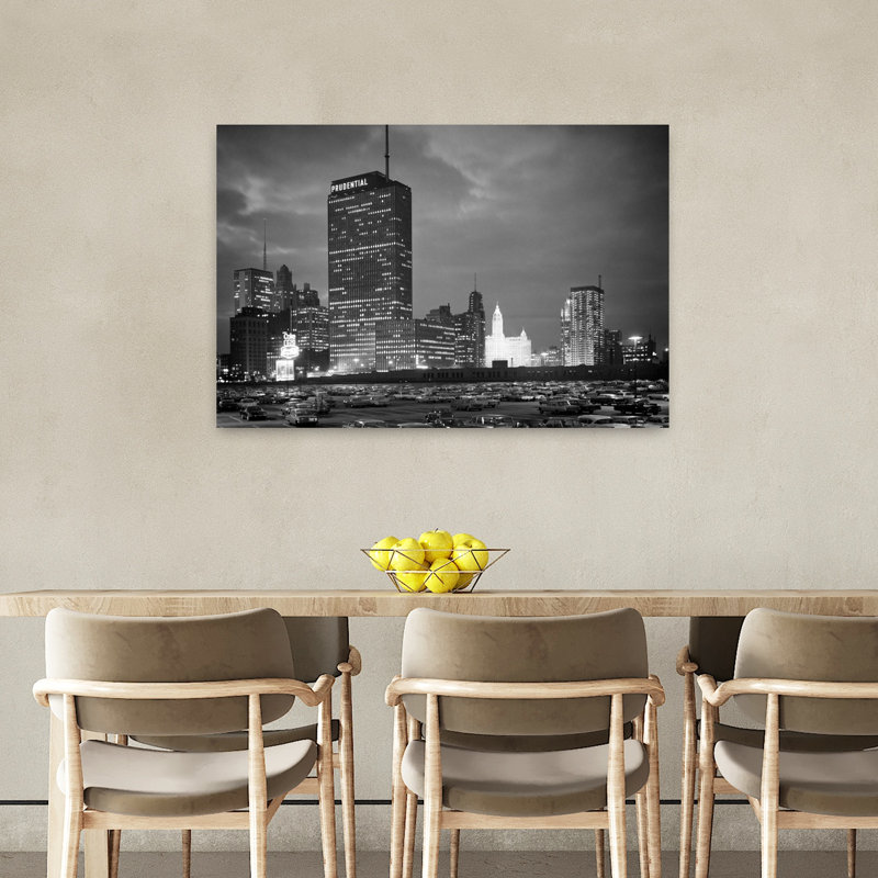 Horizon des années 1960 du bâtiment Prudentiel et du bâtiment Wrigley éclairé de Monroe Drive, Chicago, Illinois, États-Unis