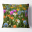 Fleurs différentes dans un champ - coussin à imprimé floral-30731245-30731241