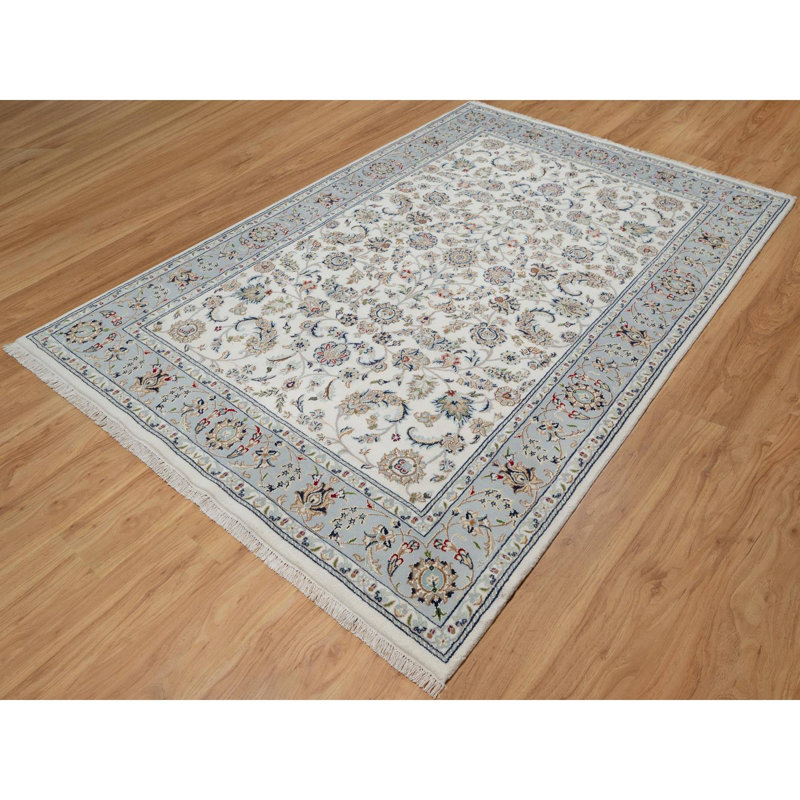 Tapis oriental en laine et soie noué à la main 6 pi x 9 pi Nain avec motif floral sur toute sa surface, 250 KPSI