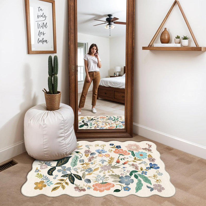 Washable 2x3 Entryway Scalloped Rug: Floral Thin Door Mat Non Slip Water Resistant Kitchen Bathroom Area Rug Indoor Soft Carpet for Laundry Nursery Living Room Bedroom Soft Floor Mat (2x3,Cream)