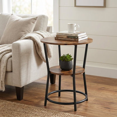 Table d'appoint ronde industrielle, table de bout latérale de 22 pouces avec tablette de rangement, finition en bois récupéré et structure en métal noir pour le salon