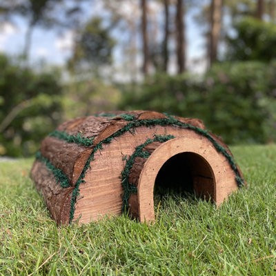Simrah Freestanding Hedgehog House