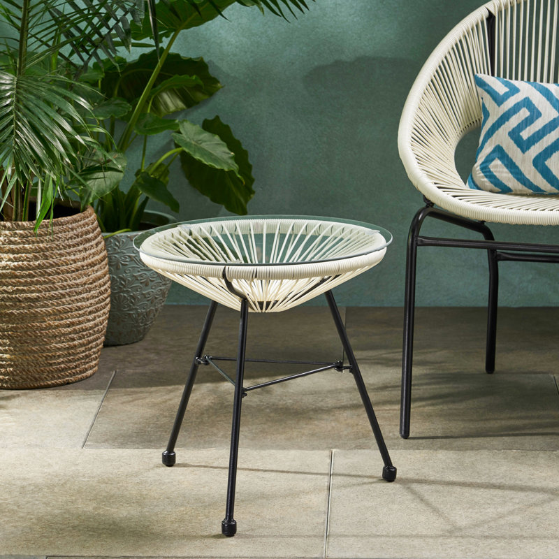 Table d'appoint moderne avec structure stable - blanc, verre trempé, 18,08 po x 18,08 po x 18,47 po, assemblage requis, plateforme en verre avec pieds en fer