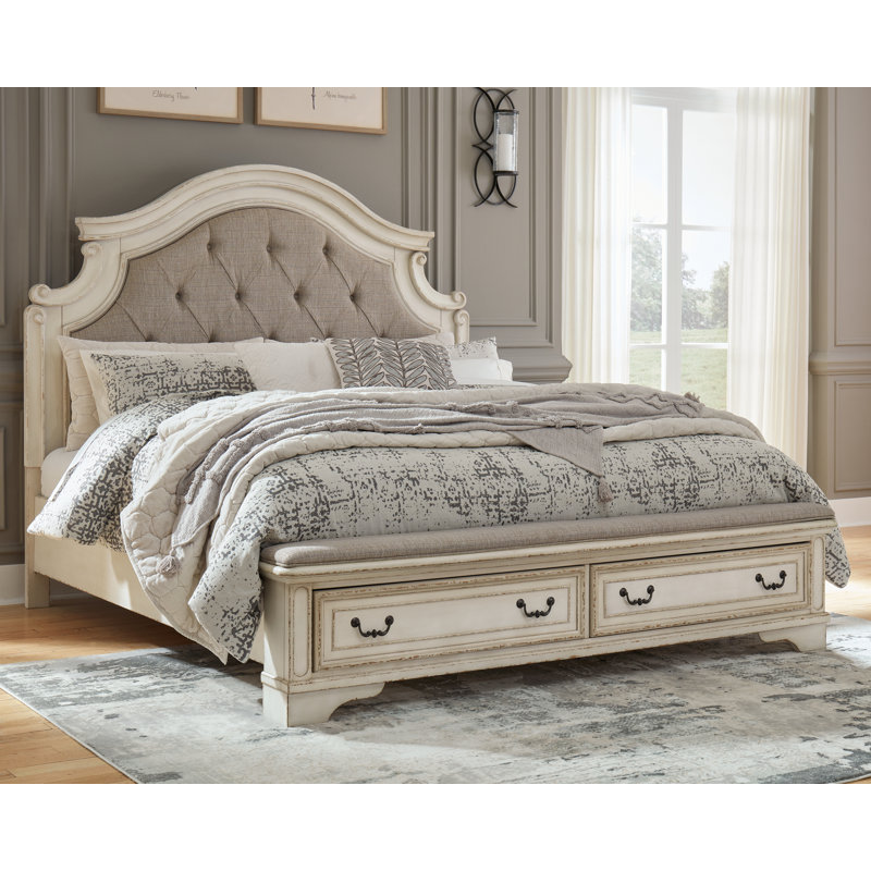 Realyn Upholstered Bed, California King