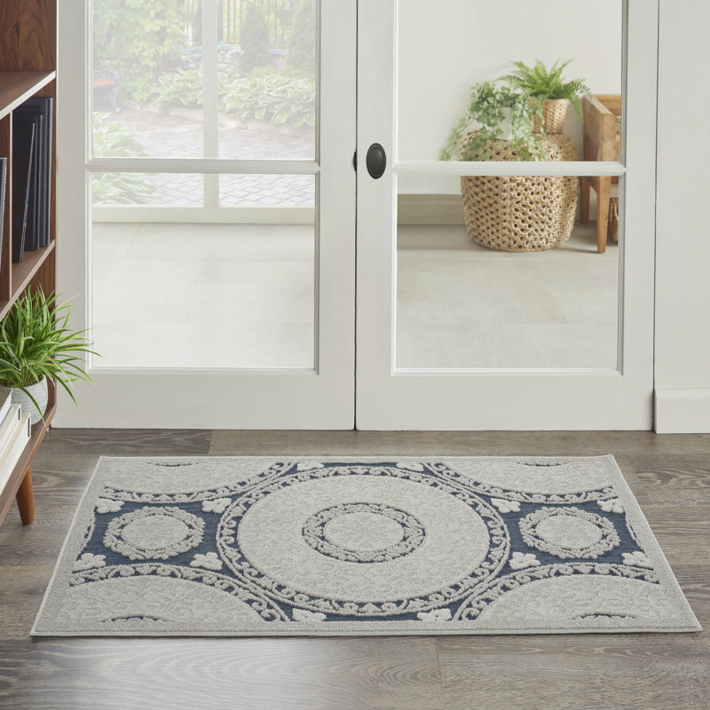 Gunnin Indoor / Outdoor Rug, Rectangle 2'2" x 3'9"