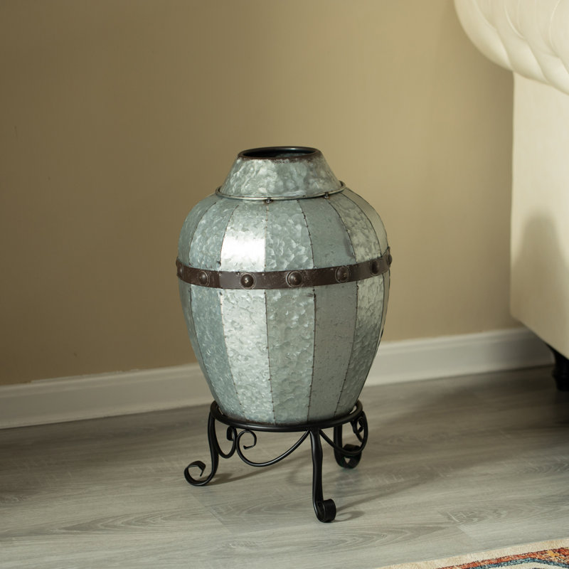 Arali Metal Pot Planter