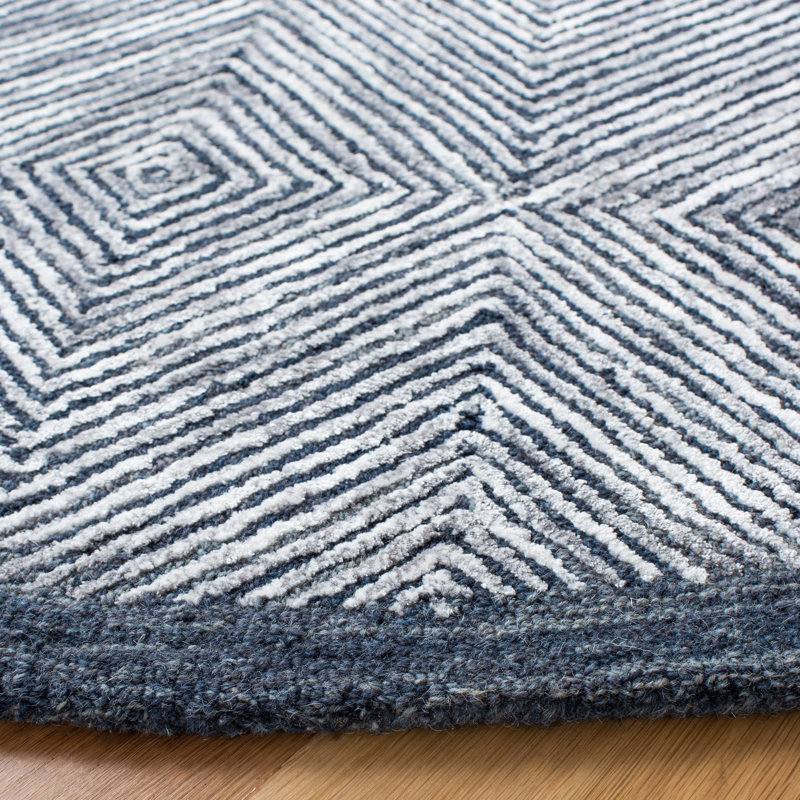 Kennison Hand Tufted Viscose/Wool/Cotton Abstract Rug in Gray/Ivory, Rectangle 5' x 8'