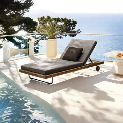 Chaise longue d'extérieur en teck