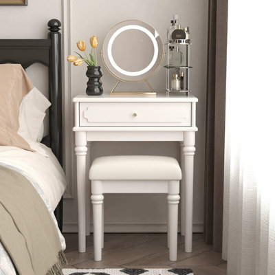 Commode rétro en bois massif