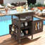Chariot de barbecue extérieur de 40,5 po avec plateau en acier inoxydable, rangement en bois de sapin massif, abattant, tiroir, étagère à épices, crochets en S, ouvre-bouteille, roulettes verrouillables pour structure brune, rangement sur pelouse rotative à 360 °-133253310-133253311